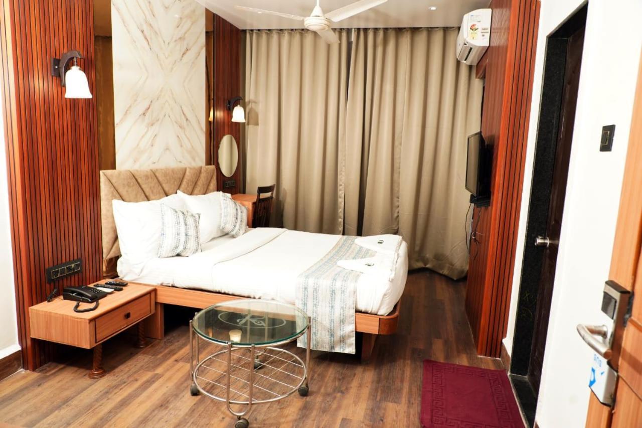Hotel Padma Krishna Pune Dış mekan fotoğraf
