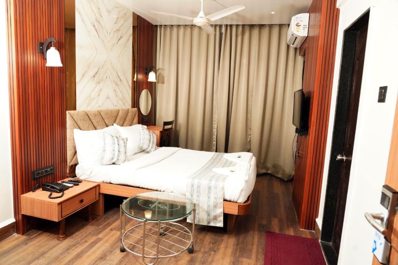 Hotel Padma Krishna Pune Dış mekan fotoğraf