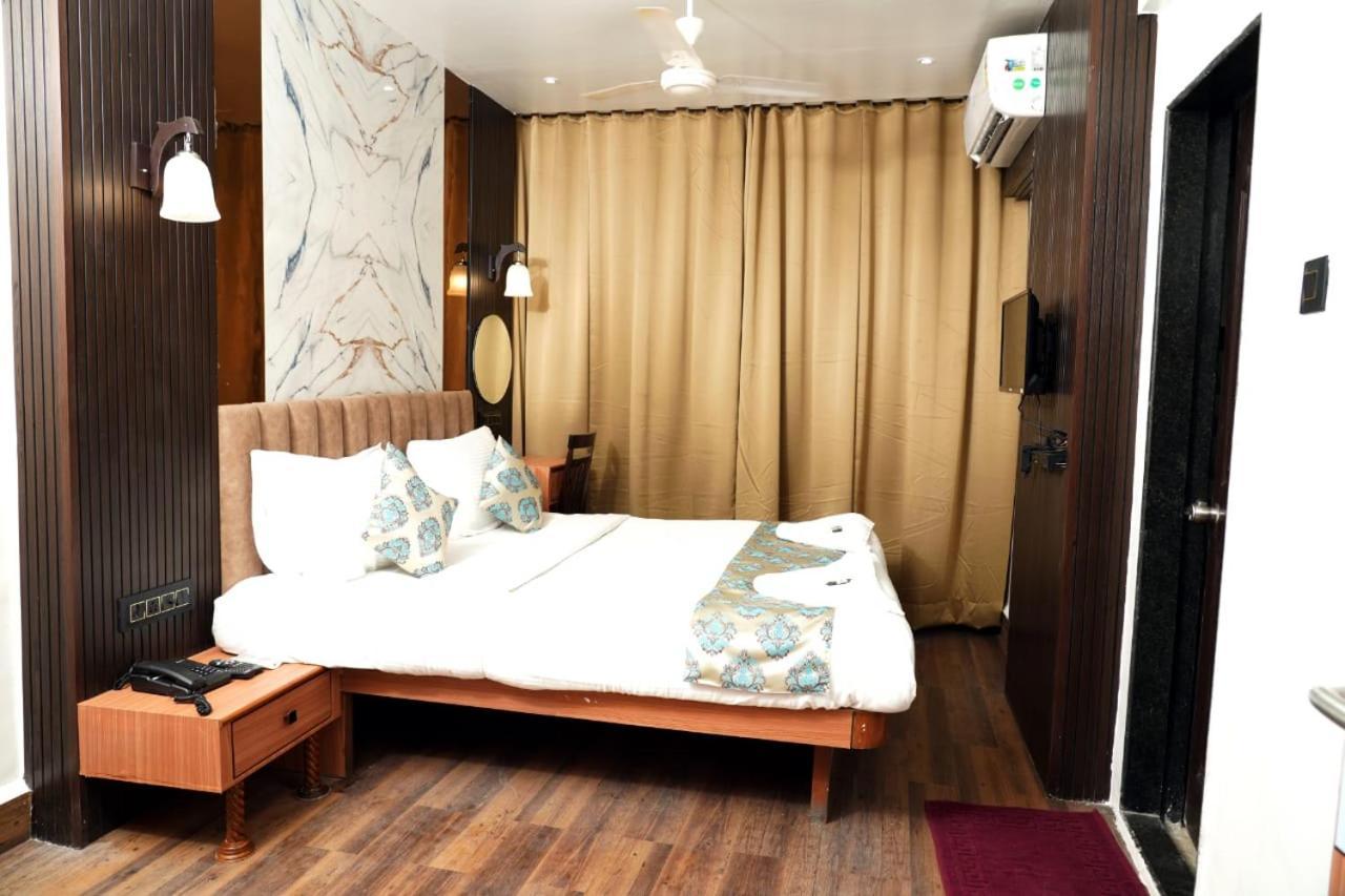 Hotel Padma Krishna Pune Dış mekan fotoğraf