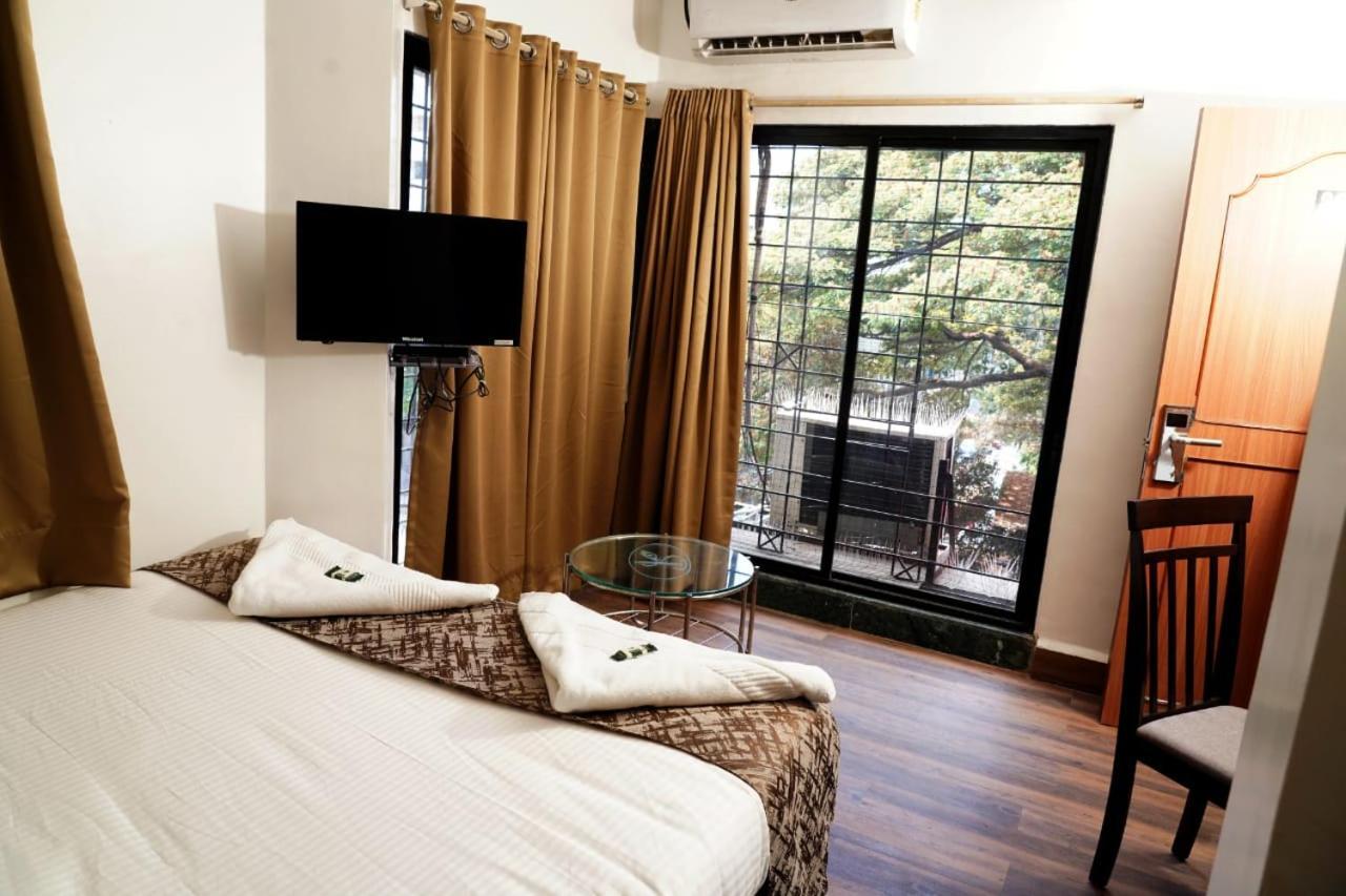 Hotel Padma Krishna Pune Dış mekan fotoğraf